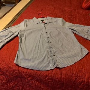 Worthington, Black and White pin strip blouse. Full sleeve. XL